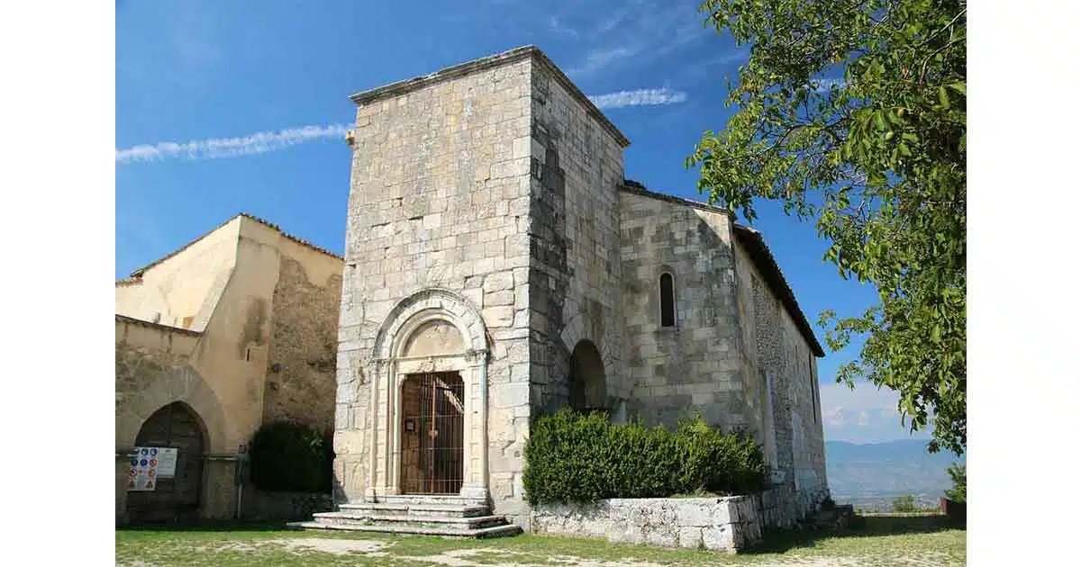 Chiesa-romana-San_Pietro-Alba-Fucens Chiesa-romana-San_Pietro-Alba-Fucens