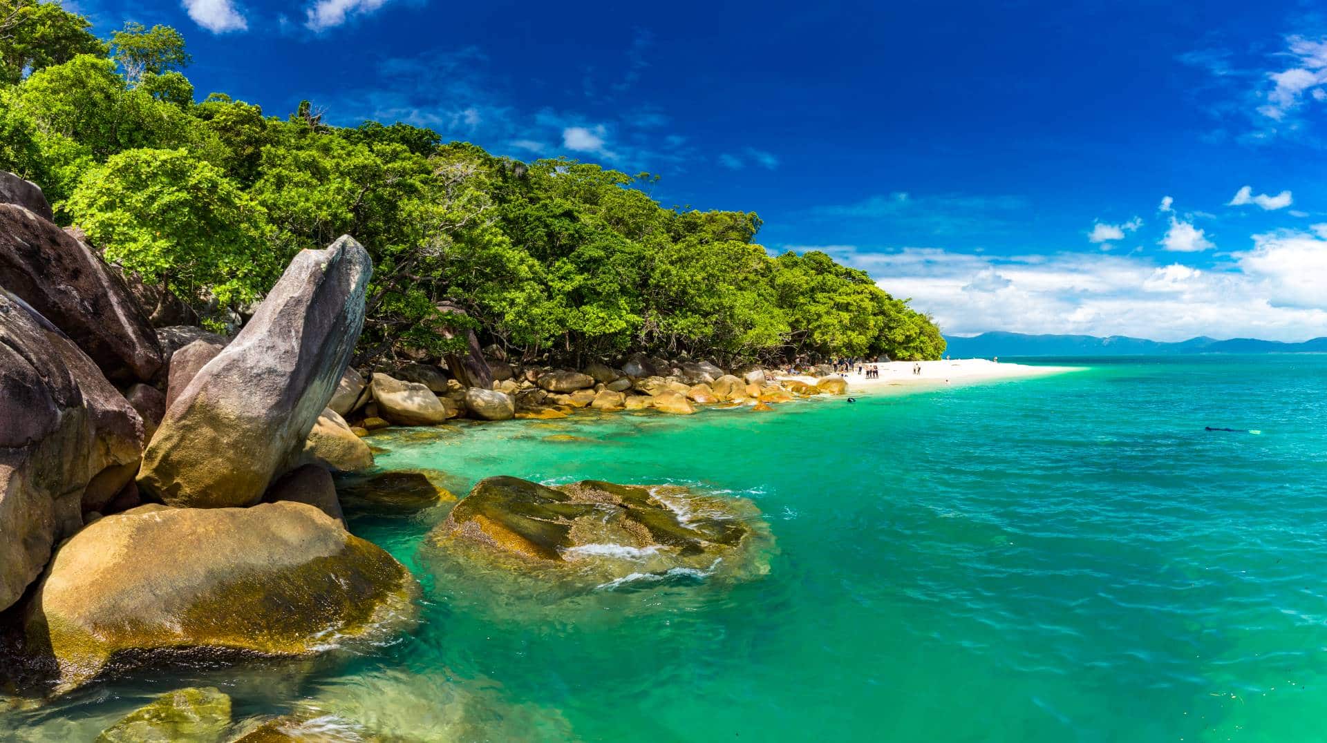 Nudey Beach di Fitzroy Island a Cairns. Grande Barriera Corallina Australiana.