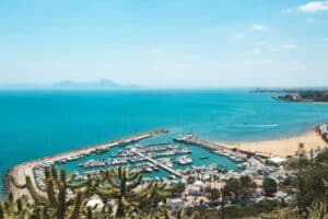 spiaggia sidi-bou-said in tunisia