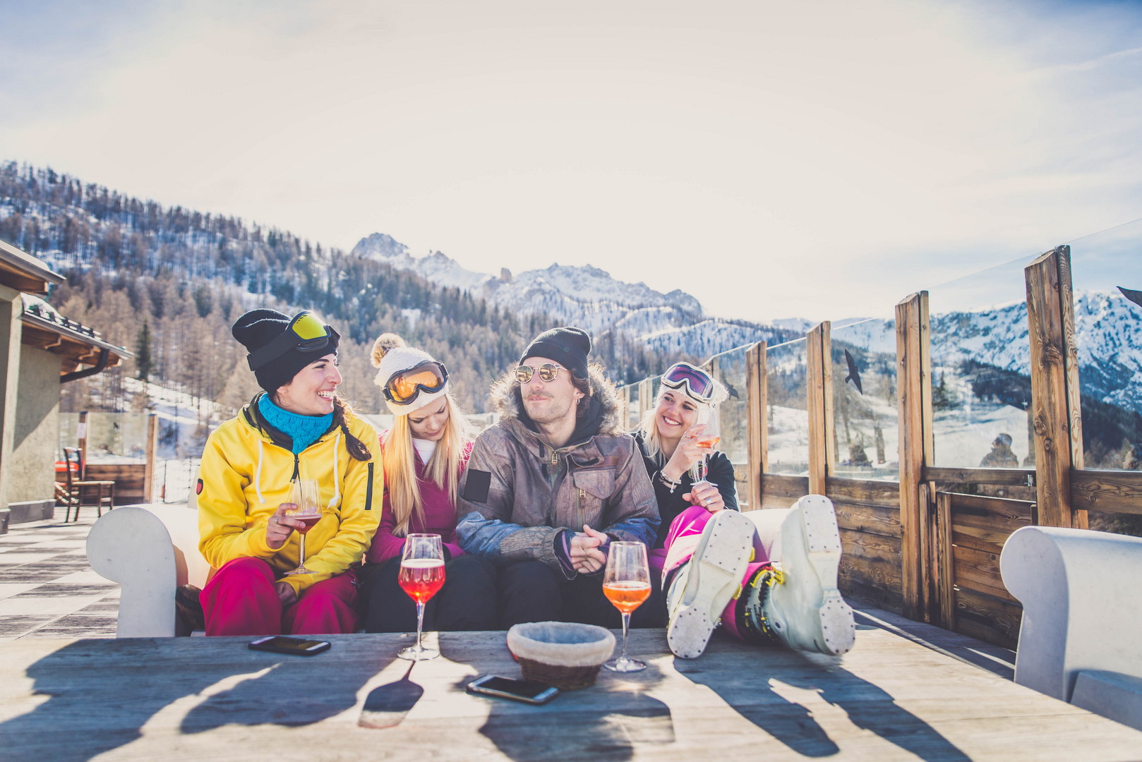 Come organizzare un viaggio sulla neve senza sforare il budget - viaggio sulla neve - WoW Travel